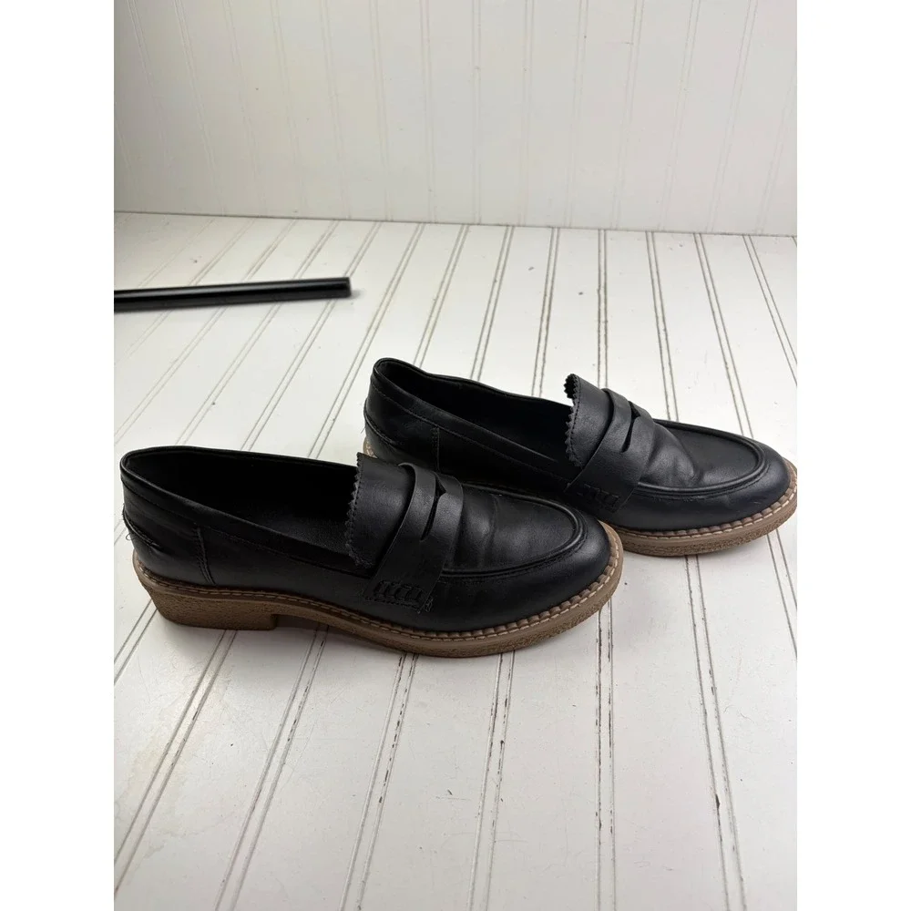 DV Dolce Vita Crisp Black Leather Lug Sole Penny Loafers Women's Size 8